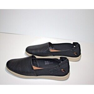 Baretraps Viccia Size 8.5 Women's Casual Black Flats NIB